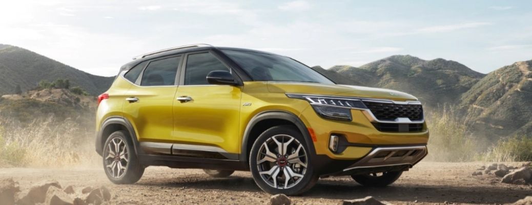 2022 Kia Seltos on a rocky terrain
