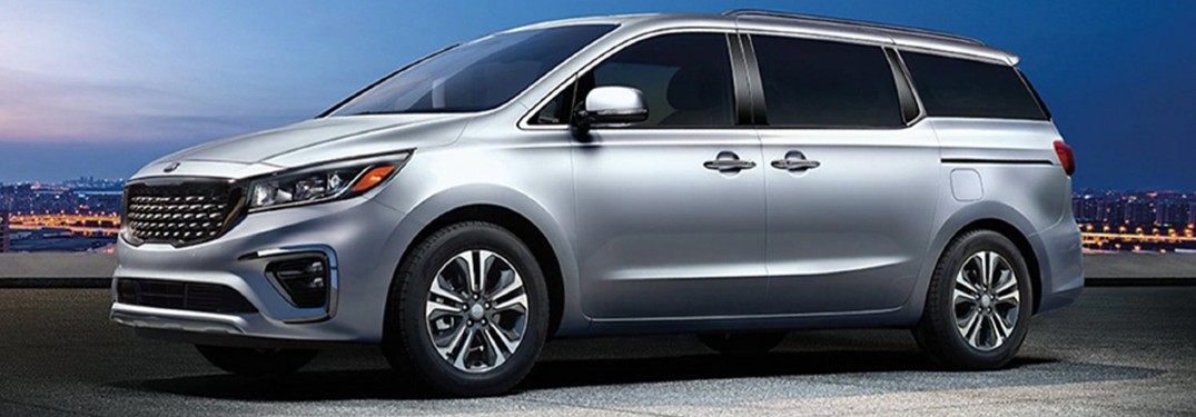 2021 Kia Sedona side profile