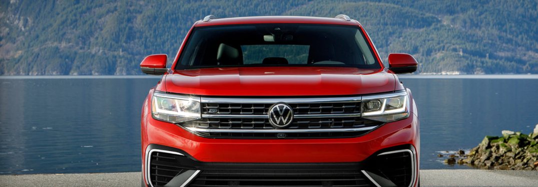 2021 Volkswagen Atlas Cross Sport from the front