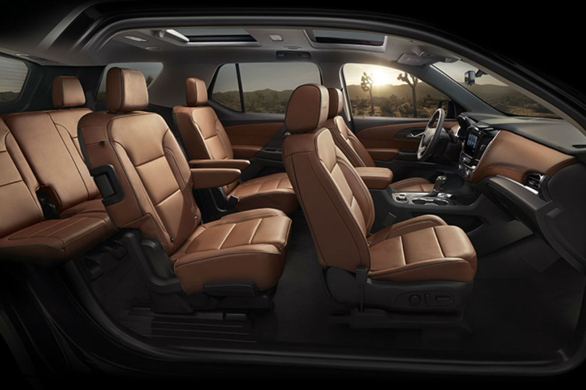 2018 Chey Traverse Int2 O Sleepy Hollow Auto Side View Of The 2018 Chevy Traverse S Three Rows Seats
