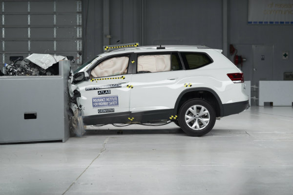 2018 Volkswagen Atlas IIHS Front Crash Test