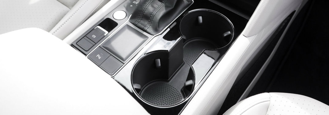 Front cup holders in the 2018 Volkswagen Atlas
