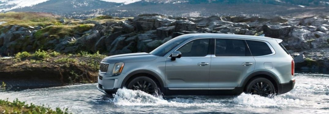 2021 Kia Telluride driving in water